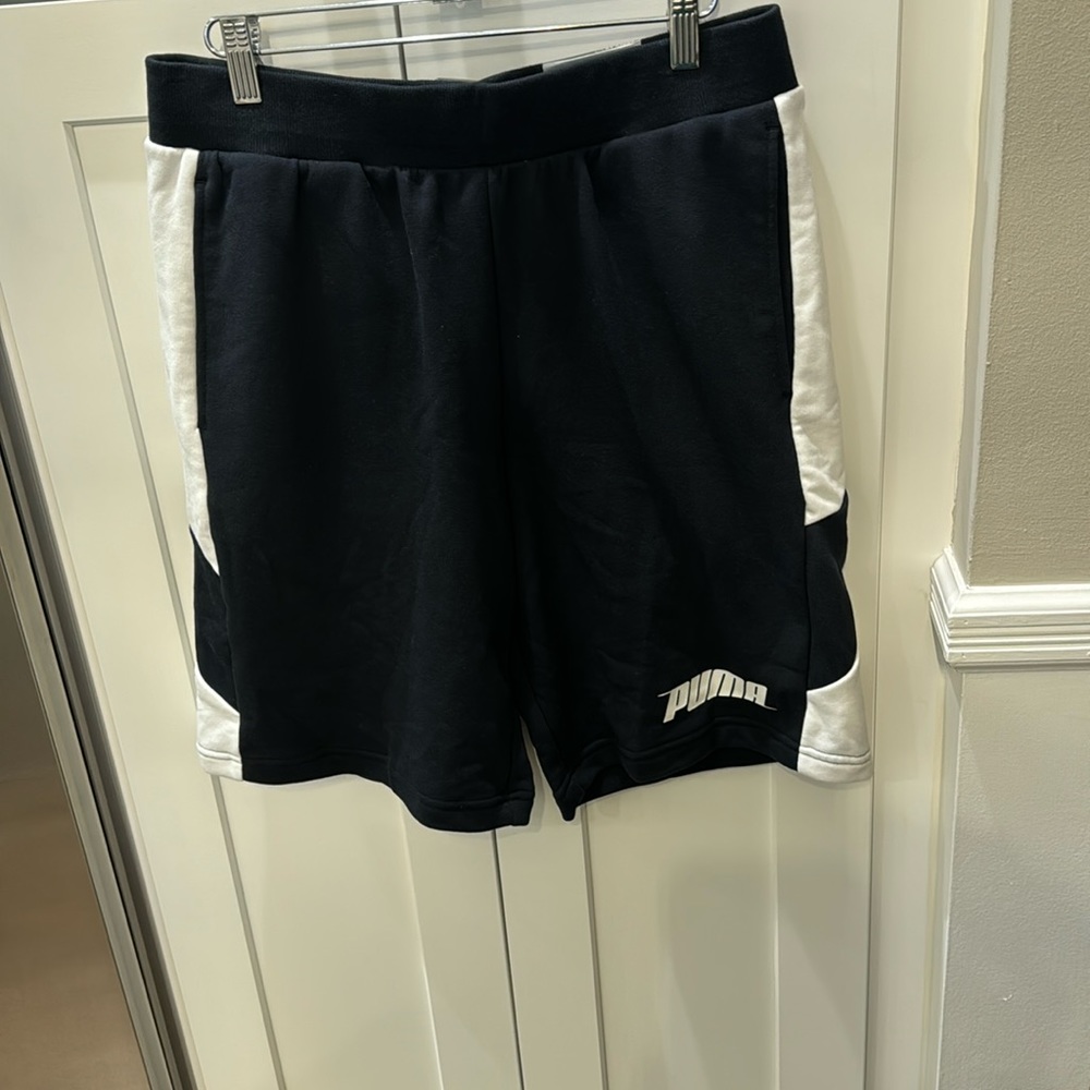 NWT men’s Puma 9” black Rebel Shorts size Large